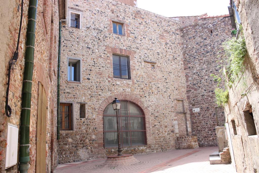 Hotel" La Tour De L'Horloge " Rivesaltes Bagian luar foto